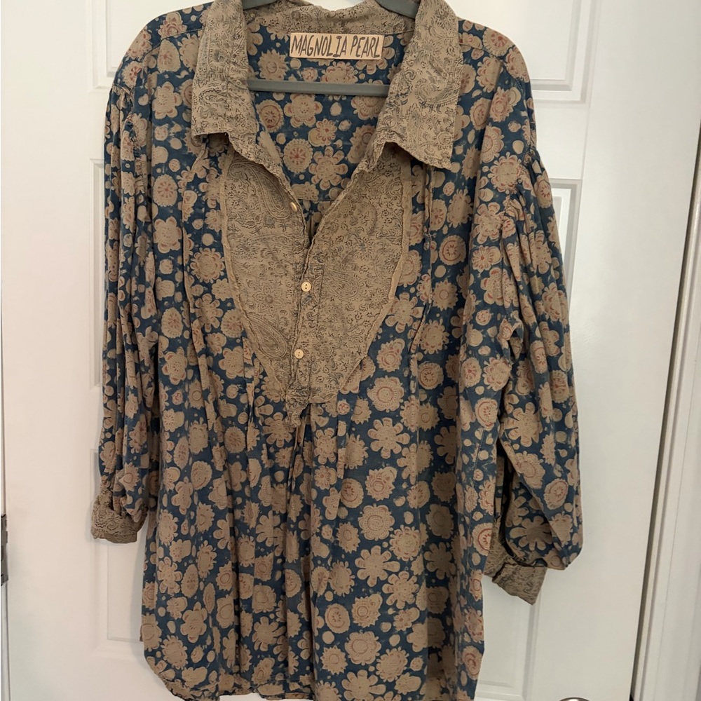 Magnolia Pearl Beige and Blue Floral Blouse